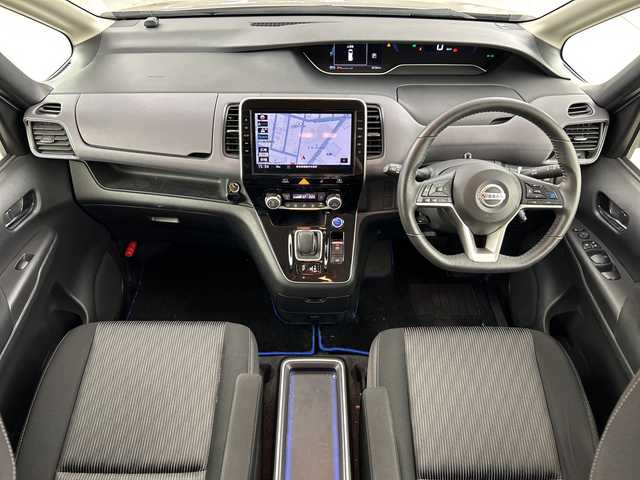 日産 セレナ e－パワー ハイウェイスター V 愛知県 2021(令3)年 2.9万km カシミヤグレージュ 禁煙車/純正10インチナビ/（ＣＤ/ＤＶＤ/Ｂｌｕｅｔｏｏｔｈ/フルセグTV)　/全方位カメラ　/プロパイロット/衝突軽減ブレーキ/レーンキープアシスト/追従式クルーズコントロール/オートマチックハイビーム/クリアランスソナー/ETC/ドライブレコーダー/両側パワースライドドア/純正アルミホイール/スマートキー/プッシュスタート/純正フロアマット