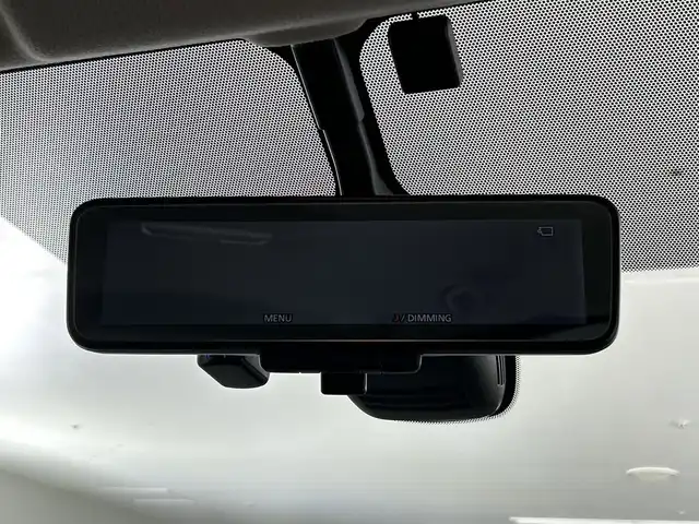 日産 セレナ e－パワー ハイウェイスター V 愛知県 2021(令3)年 2.9万km カシミヤグレージュ 禁煙車/純正10インチナビ/（ＣＤ/ＤＶＤ/Ｂｌｕｅｔｏｏｔｈ/フルセグTV)　/全方位カメラ　/プロパイロット/衝突軽減ブレーキ/レーンキープアシスト/追従式クルーズコントロール/オートマチックハイビーム/クリアランスソナー/ETC/ドライブレコーダー/両側パワースライドドア/純正アルミホイール/スマートキー/プッシュスタート/純正フロアマット