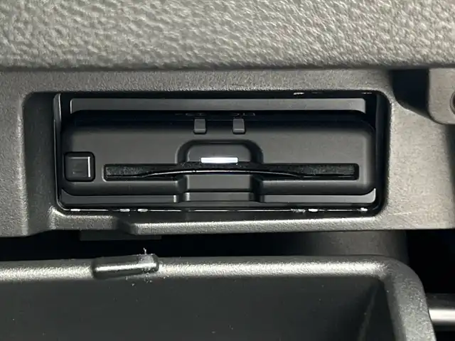 日産 セレナ e－パワー ハイウェイスター V 愛知県 2021(令3)年 2.9万km カシミヤグレージュ 禁煙車/純正10インチナビ/（ＣＤ/ＤＶＤ/Ｂｌｕｅｔｏｏｔｈ/フルセグTV)　/全方位カメラ　/プロパイロット/衝突軽減ブレーキ/レーンキープアシスト/追従式クルーズコントロール/オートマチックハイビーム/クリアランスソナー/ETC/ドライブレコーダー/両側パワースライドドア/純正アルミホイール/スマートキー/プッシュスタート/純正フロアマット