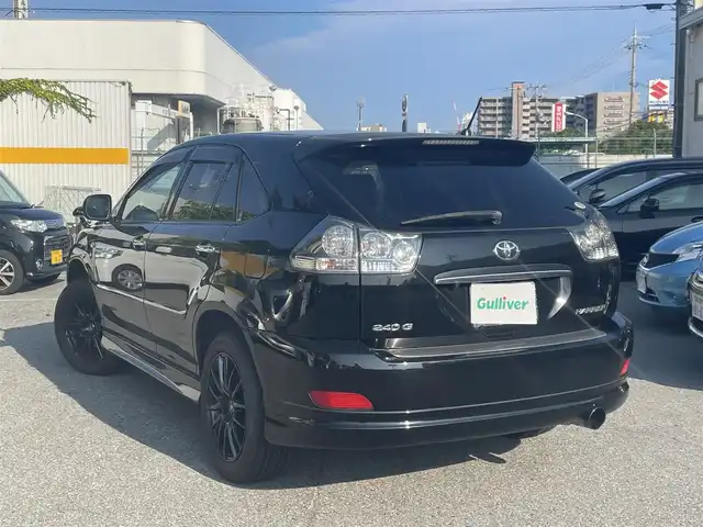 トヨタ ハリアー 240G プレミアム Lパッケージ 兵庫県 2008(平20)年 11万km ブラック 社外メモリーナビ/Bluetooth/バックカメラ/フルセグ/DVD再生可能/ETC2.0/パワーシート/リモコンキー/社外アルミホイール/スタットレスタイヤ（積込）/純正アルミホイール（積込）/シートカバー/フロアマット/ドアバイザー/電動格納ミラー/保証書/取扱説明書