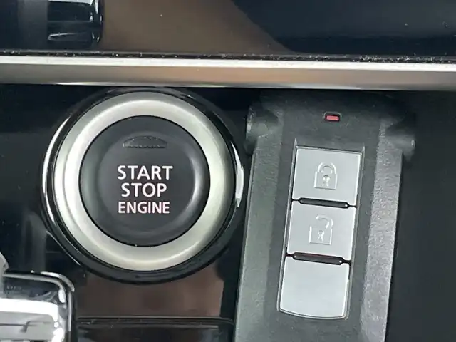 日産 デイズ ルークス ハイウェイスターX 大分県 2017(平29)年 7万km ブラック ストラーダメモリナビ【CN-RE03WD】/　フルセグTV/Bluetooth/CD/DVD/USB/アラウンドビューモニター/両側パワースライドドア/衝突被害軽減ブレーキ/横滑り防止装置/アイドリングストップ/オートマチックハイビーム/LEDヘッドライト/禁煙車