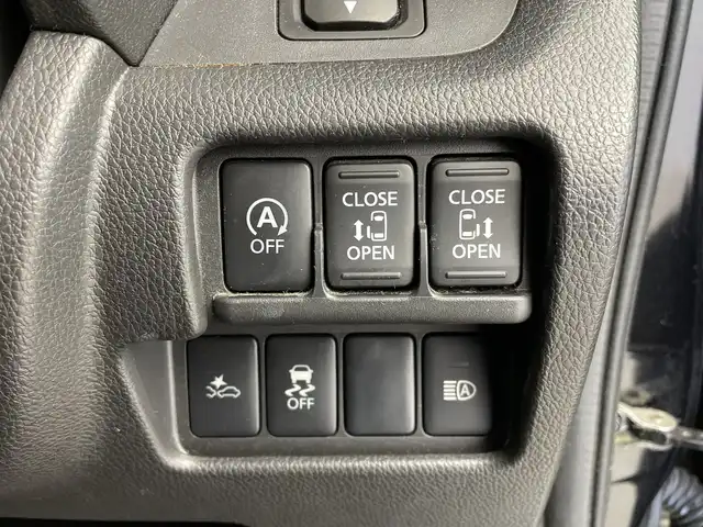 日産 デイズ ルークス ハイウェイスターX 大分県 2017(平29)年 7万km ブラック ストラーダメモリナビ【CN-RE03WD】/　フルセグTV/Bluetooth/CD/DVD/USB/アラウンドビューモニター/両側パワースライドドア/衝突被害軽減ブレーキ/横滑り防止装置/アイドリングストップ/オートマチックハイビーム/LEDヘッドライト/禁煙車