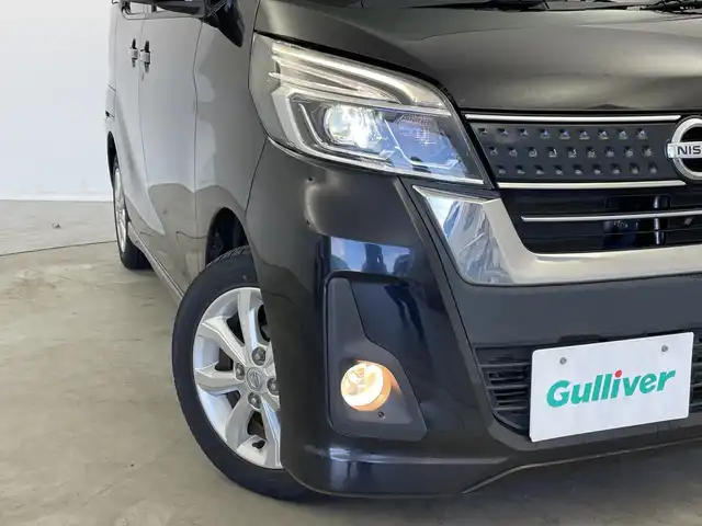 日産 デイズ ルークス ハイウェイスターX 大分県 2017(平29)年 7万km ブラック ストラーダメモリナビ【CN-RE03WD】/　フルセグTV/Bluetooth/CD/DVD/USB/アラウンドビューモニター/両側パワースライドドア/衝突被害軽減ブレーキ/横滑り防止装置/アイドリングストップ/オートマチックハイビーム/LEDヘッドライト/禁煙車