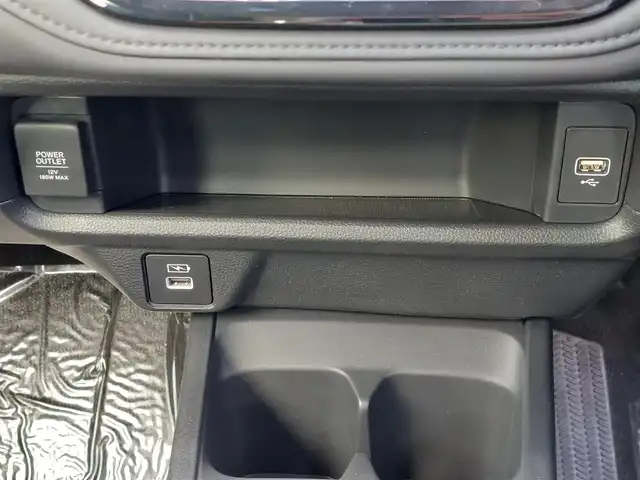 ホンダ ＷＲ－Ｖ Z ブラックスタイル 東京都 2025(令7)年 0.1万km クリスタルブラックパール Honda SENSING/・衝突軽減ブレーキ/・誤発進抑制機能/・路外逸脱抑制機能/・車線維持支援システム/・先行車発進お知らせ機能/・アダプティブクルーズコントロール/・オートハイビーム/プッシュスタート/パドルシフト/純正9インチディスプレイオーディオ/・Apple CarPlay/Android Auto/バックカメラ/ハーフレザーシート/LEDヘッドライト/17インチ純正アルミホイール