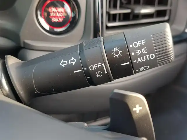 ホンダ ＷＲ－Ｖ Z ブラックスタイル 東京都 2025(令7)年 0.1万km クリスタルブラックパール Honda SENSING/・衝突軽減ブレーキ/・誤発進抑制機能/・路外逸脱抑制機能/・車線維持支援システム/・先行車発進お知らせ機能/・アダプティブクルーズコントロール/・オートハイビーム/プッシュスタート/パドルシフト/純正9インチディスプレイオーディオ/・Apple CarPlay/Android Auto/バックカメラ/ハーフレザーシート/LEDヘッドライト/17インチ純正アルミホイール