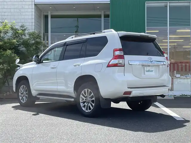 トヨタ ランドクルーザー プラド TX Lパッケージ・G－フロンティア 岡山県 2017(平29)年 4.5万km ホワイトパールクリスタルシャイン 純正7インチナビ　NSZT-W66T/フルセグTV、CD、BluetootH、AM、FM/バックカメラ/クルーズコントロール/前席シートヒーター/サンルーフ/前方ドライブレコーダー　DRV-240/前席パワーシート/ブラウンレザーシート/ルーフレール/前後コーナーセンサー/ビルトインETC