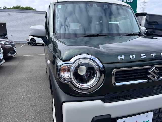 スズキ ハスラー HYBRID G 大阪府 2024(令6)年 0.4万km クールカーキパールメタリック/ソフトベージュメタリック ディスプレイオーディオ　（FH-8500US）/Ｂｌｕｅｔｏｏｔｈ　/バックカメラ　/ＡＵＸ　/レーダークルーズコントロール　/シートヒーター　/パーキングセンサー　/ＬＥＤヘッドライト　/オートライト　/ＥＴＣ　/スマートキー
