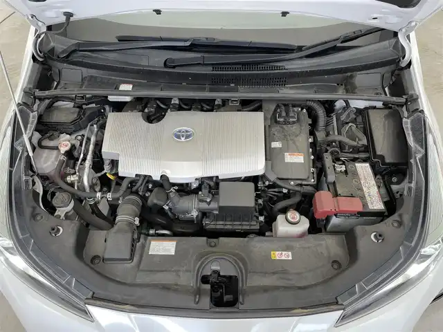 トヨタ プリウス S ツーリングセレクション 滋賀県 2022(令4)年 6.5万km プラチナホワイトパールマイカ モデリスタエアロ/純正ナビ付ディスプレイオーディオ/社外デジタルインナーミラー/社外ドライブレコーダー/クルーズコントロール/LEDヘッドライト/合皮レザーシート/シートヒーター/革巻きステアリング/純正１７AW/オートマチックハイビーム/コーナーセンサー/バックカメラ/Bluetooth/ETC/スマートキー
