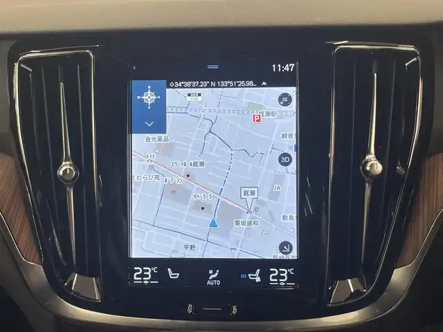 ボルボ Ｖ６０ B5 インスクリプション 岡山県 2021(令3)年 3.2万km オニキスブラックP クライメートＰＫＧ/・フロントシートヒーター/・ステアリングホイールヒーター/・リアシートヒーター/・ウオッシャー一体型フロントワイパー/パノラマガラスＳＲ/ＦＯＰ19インチアルミ/harman/kardon/ブラウンレザーシート/ベンチレーションシート（Ｄ／Ｎ）/シートヒーター（ＡＬＬ）/パワーシート/ＬＥＤヘッドライト/オートハイビーム/パワーテールゲート/純正ナビ/フルセグTV/360°カメラ/アップルカープレイ/アンドロイドオート/ACC/LKA/BLIS/HUD