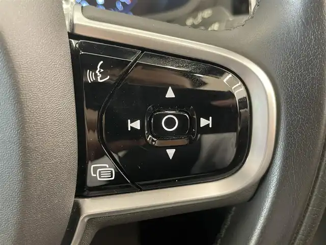 ボルボ Ｖ６０ B5 インスクリプション 岡山県 2021(令3)年 3.2万km オニキスブラックP クライメートＰＫＧ/・フロントシートヒーター/・ステアリングホイールヒーター/・リアシートヒーター/・ウオッシャー一体型フロントワイパー/パノラマガラスＳＲ/ＦＯＰ19インチアルミ/harman/kardon/ブラウンレザーシート/ベンチレーションシート（Ｄ／Ｎ）/シートヒーター（ＡＬＬ）/パワーシート/ＬＥＤヘッドライト/オートハイビーム/パワーテールゲート/純正ナビ/フルセグTV/360°カメラ/アップルカープレイ/アンドロイドオート/ACC/LKA/BLIS/HUD