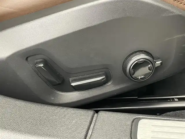 ボルボ Ｖ６０ B5 インスクリプション 岡山県 2021(令3)年 3.2万km オニキスブラックP クライメートＰＫＧ/・フロントシートヒーター/・ステアリングホイールヒーター/・リアシートヒーター/・ウオッシャー一体型フロントワイパー/パノラマガラスＳＲ/ＦＯＰ19インチアルミ/harman/kardon/ブラウンレザーシート/ベンチレーションシート（Ｄ／Ｎ）/シートヒーター（ＡＬＬ）/パワーシート/ＬＥＤヘッドライト/オートハイビーム/パワーテールゲート/純正ナビ/フルセグTV/360°カメラ/アップルカープレイ/アンドロイドオート/ACC/LKA/BLIS/HUD