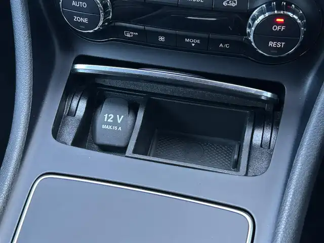 メルセデス・ベンツ ＧＬＡ２２０ 4マチック 茨城県 2018(平30)年 5.7万km オリエントブラウン 後期型 /RSP /ACC /黒革 /シートヒーター /ナビ /TV /BT /LED /レーンキープアシスト /ブラインドスポットアシスト /バックカメラ /パークトロニック /パワーテールゲート /CarPlay /DVD/CD/USB /ETC /キーレスゴー /ル-フレ-ル /純正18inAW /禁煙車
