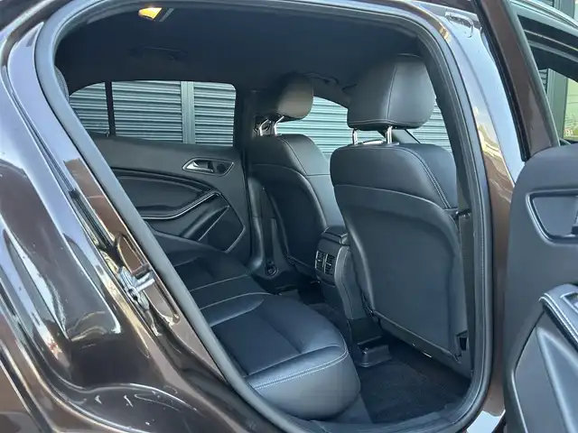 メルセデス・ベンツ ＧＬＡ２２０ 4マチック 茨城県 2018(平30)年 5.7万km オリエントブラウン 後期型 /RSP /ACC /黒革 /シートヒーター /ナビ /TV /BT /LED /レーンキープアシスト /ブラインドスポットアシスト /バックカメラ /パークトロニック /パワーテールゲート /CarPlay /DVD/CD/USB /ETC /キーレスゴー /ル-フレ-ル /純正18inAW /禁煙車