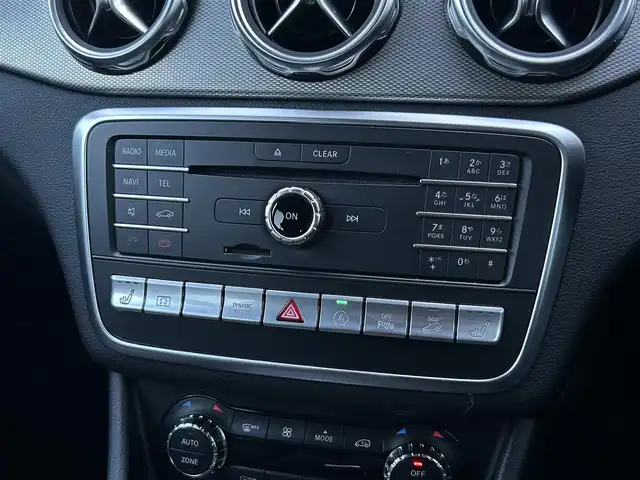メルセデス・ベンツ ＧＬＡ２２０ 4マチック 茨城県 2018(平30)年 5.7万km オリエントブラウン 後期型 /RSP /ACC /黒革 /シートヒーター /ナビ /TV /BT /LED /レーンキープアシスト /ブラインドスポットアシスト /バックカメラ /パークトロニック /パワーテールゲート /CarPlay /DVD/CD/USB /ETC /キーレスゴー /ル-フレ-ル /純正18inAW /禁煙車