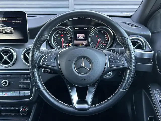 メルセデス・ベンツ ＧＬＡ２２０ 4マチック 茨城県 2018(平30)年 5.7万km オリエントブラウン 後期型 /RSP /ACC /黒革 /シートヒーター /ナビ /TV /BT /LED /レーンキープアシスト /ブラインドスポットアシスト /バックカメラ /パークトロニック /パワーテールゲート /CarPlay /DVD/CD/USB /ETC /キーレスゴー /ル-フレ-ル /純正18inAW /禁煙車
