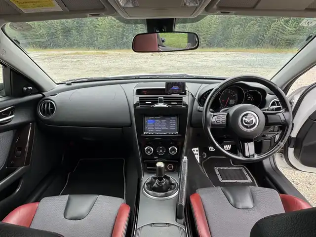マツダ ＲＸ－８ スピリットR 兵庫県 2013(平25)年 6.9万km クリスタルホワイトパールマイカ RE雨宮リアスポイラー/RE雨宮エンジンフード/NRFフロントバンパー/アブフラッグリアバンパー/RE雨宮シフトノブ/TEIN車高調/純正19インチ鍛造AW/純正ナビ/フルセグTV/DVD再生可/Bluetooth接続可/バックカメラ
