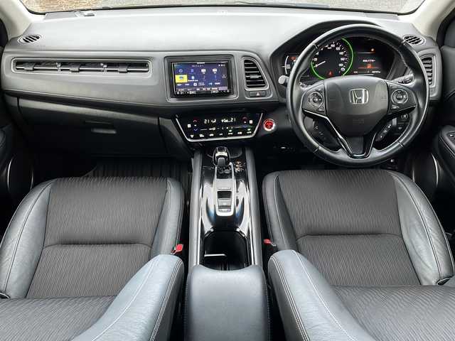 ホンダ ヴェゼル ハイブリッド Z ホンダセンシング 新潟県 2019(平31)年 6.3万km クリスタルブラックパール 4WD/社外SDナビ(AVIC-RZ902)/CD/DVD/BT/フルセグテレビ/ETC/ドライブレコーダー/衝突被害軽減ブレーキ/レーンキープアシスト/レーダークルーズコントロール/半革シート/シートヒーター /ステアリングスイッチ/パドルシフト/スマートキー/プッシュスタート/LEDヘッドライト/オートライト/フォグランプ/純正17インチアルミホイール