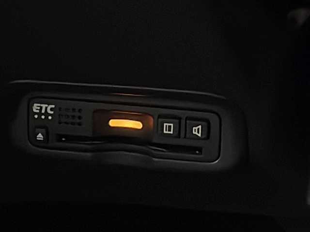 ホンダ ヴェゼル ハイブリッド Z ホンダセンシング 新潟県 2019(平31)年 6.3万km クリスタルブラックパール 4WD/社外SDナビ(AVIC-RZ902)/CD/DVD/BT/フルセグテレビ/ETC/ドライブレコーダー/衝突被害軽減ブレーキ/レーンキープアシスト/レーダークルーズコントロール/半革シート/シートヒーター /ステアリングスイッチ/パドルシフト/スマートキー/プッシュスタート/LEDヘッドライト/オートライト/フォグランプ/純正17インチアルミホイール