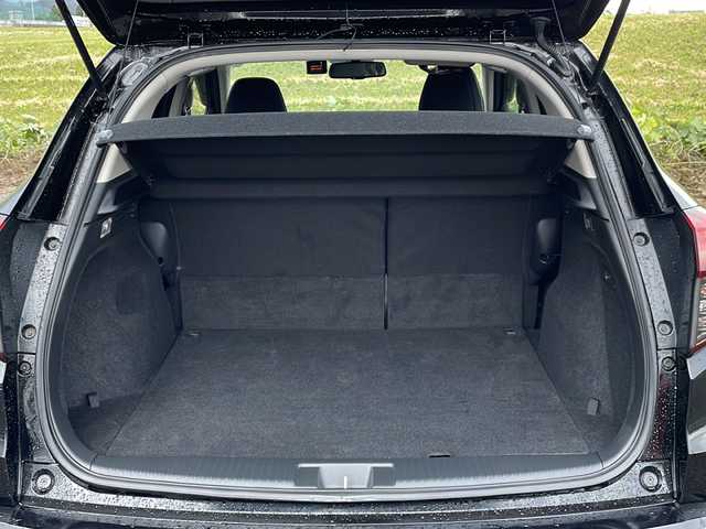 ホンダ ヴェゼル ハイブリッド Z ホンダセンシング 新潟県 2019(平31)年 6.3万km クリスタルブラックパール 4WD/社外SDナビ(AVIC-RZ902)/CD/DVD/BT/フルセグテレビ/ETC/ドライブレコーダー/衝突被害軽減ブレーキ/レーンキープアシスト/レーダークルーズコントロール/半革シート/シートヒーター /ステアリングスイッチ/パドルシフト/スマートキー/プッシュスタート/LEDヘッドライト/オートライト/フォグランプ/純正17インチアルミホイール