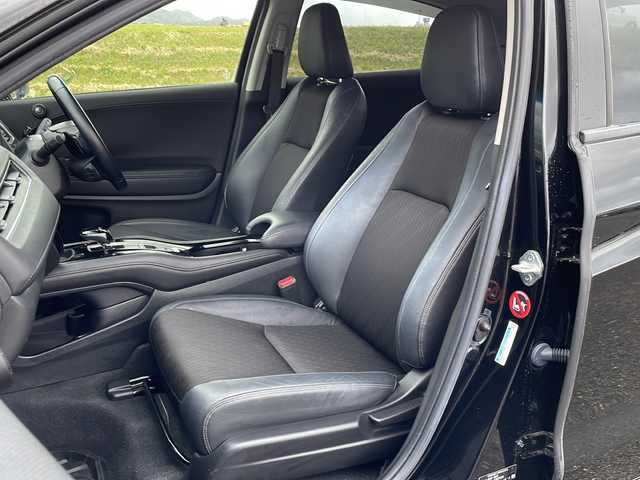 ホンダ ヴェゼル ハイブリッド Z ホンダセンシング 新潟県 2019(平31)年 6.3万km クリスタルブラックパール 4WD/社外SDナビ(AVIC-RZ902)/CD/DVD/BT/フルセグテレビ/ETC/ドライブレコーダー/衝突被害軽減ブレーキ/レーンキープアシスト/レーダークルーズコントロール/半革シート/シートヒーター /ステアリングスイッチ/パドルシフト/スマートキー/プッシュスタート/LEDヘッドライト/オートライト/フォグランプ/純正17インチアルミホイール