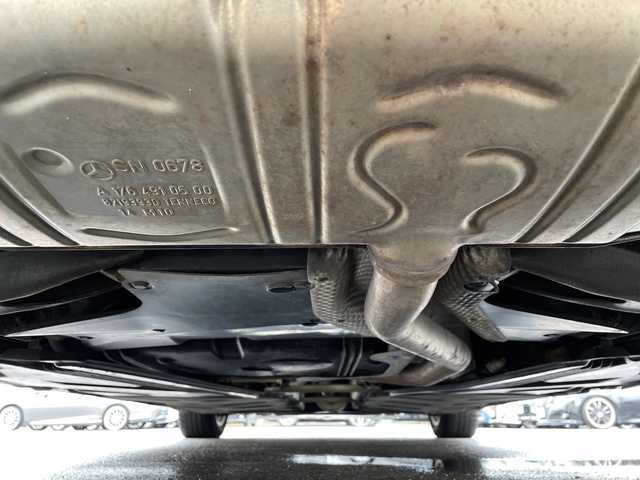 メルセデス・ベンツ Ａ１８０ 秋田県 2015(平27)年 9.6万km ポーラシルバー ・純正ナビ/・フルセグTV/・バックカメラ/・ETC/・追従式クルーズコントロール/・前後コーナーセンサー/・ハーフレザーシート/・オートライト/・スマートキー/・純正フロアマット