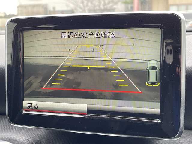 メルセデス・ベンツ Ａ１８０ 秋田県 2015(平27)年 9.6万km ポーラシルバー ・純正ナビ/・フルセグTV/・バックカメラ/・ETC/・追従式クルーズコントロール/・前後コーナーセンサー/・ハーフレザーシート/・オートライト/・スマートキー/・純正フロアマット