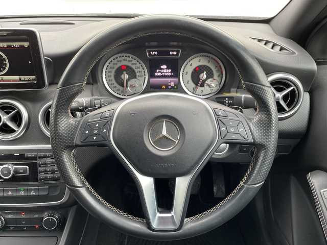 メルセデス・ベンツ Ａ１８０ 秋田県 2015(平27)年 9.6万km ポーラシルバー ・純正ナビ/・フルセグTV/・バックカメラ/・ETC/・追従式クルーズコントロール/・前後コーナーセンサー/・ハーフレザーシート/・オートライト/・スマートキー/・純正フロアマット