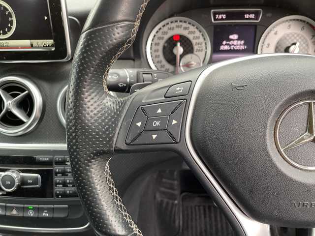 メルセデス・ベンツ Ａ１８０ 秋田県 2015(平27)年 9.6万km ポーラシルバー ・純正ナビ/・フルセグTV/・バックカメラ/・ETC/・追従式クルーズコントロール/・前後コーナーセンサー/・ハーフレザーシート/・オートライト/・スマートキー/・純正フロアマット