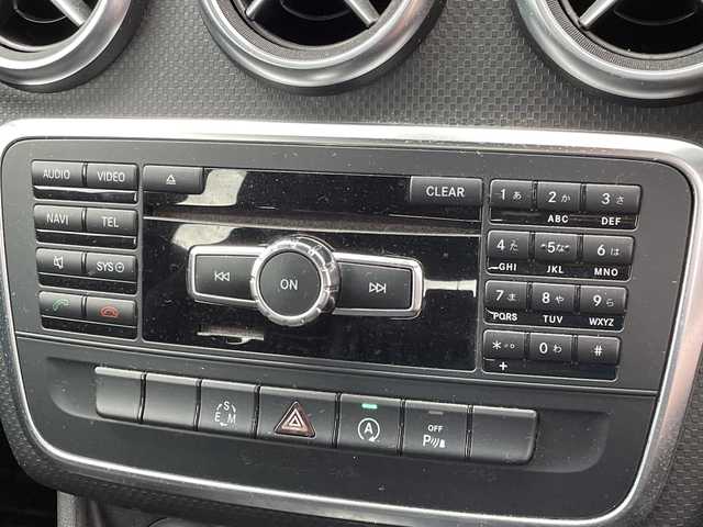 メルセデス・ベンツ Ａ１８０ 秋田県 2015(平27)年 9.6万km ポーラシルバー ・純正ナビ/・フルセグTV/・バックカメラ/・ETC/・追従式クルーズコントロール/・前後コーナーセンサー/・ハーフレザーシート/・オートライト/・スマートキー/・純正フロアマット