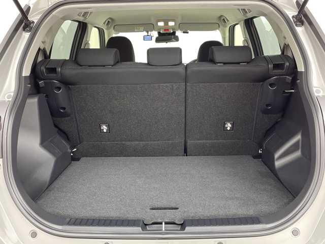 トヨタ ライズ Z 福島県 2021(令3)年 1.7万km ブライトシルバーM /禁煙車//パノラミックビューモニター//シートヒーター//ＢＳＭ//純正９型ナビ/CD・DVD・BT・MSV・フルセグTV・USB//TVキャンセラー//２．０ＥＴＣ//ＬＥＤライト//クリアランスソナー//レーダークルーズコントロール//電動パーキングブレーキ//１００Ｖ充電//ＬＥＤライト//シーケンシャルウィンカー//前後ドライブレコーダー//フォグライト