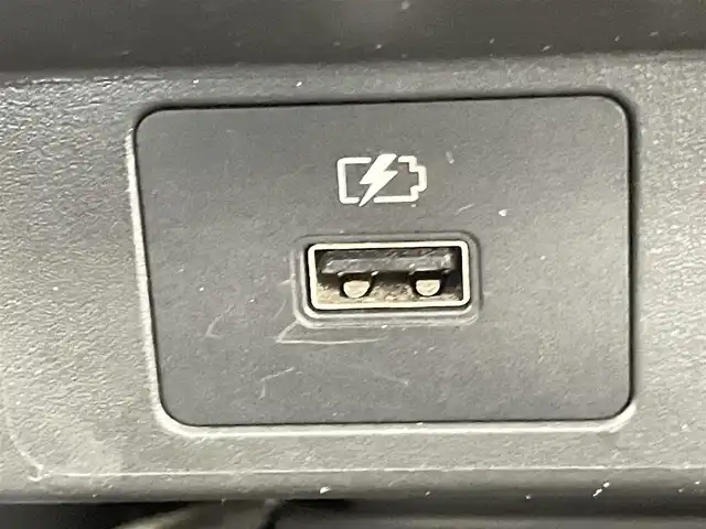 日産 ノート X 千葉県 2022(令4)年 4.9万km スーパーブラック 禁煙車/純正ナビ/・CD/BT/フルセグ/エマージェンシーブレーキ/車線逸脱防止支援/全方位カメラ/デジタルインナールームミラー/LEDヘッドライト/オートライト/オートハイビーム/フォグライト/電動パーキングブレーキ/ブレーキホールド/スマートキー/コーナーセンサー/サイド＆カーテンエアバッグ/社外17インチアルミホイール