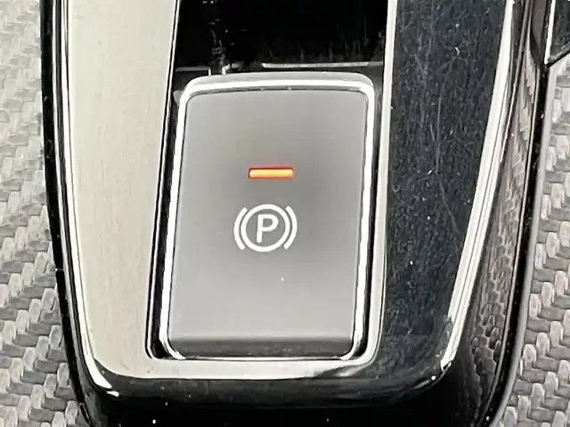 日産 ノート X 千葉県 2022(令4)年 4.9万km スーパーブラック 禁煙車/純正ナビ/・CD/BT/フルセグ/エマージェンシーブレーキ/車線逸脱防止支援/全方位カメラ/デジタルインナールームミラー/LEDヘッドライト/オートライト/オートハイビーム/フォグライト/電動パーキングブレーキ/ブレーキホールド/スマートキー/コーナーセンサー/サイド＆カーテンエアバッグ/社外17インチアルミホイール