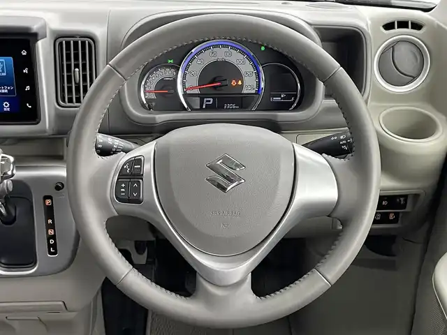 スズキ エブリィ ワゴン PZターボ スペシャル 道央・札幌 2025(令7)年 0.4万km モスグレーメタリック ・４ＷＤ/・オートステップ/・純正ディスプレイオーディオ/・BT/USB/ＡｎｄｒｏｉｄＡｕｔｏ/ＡｐｐｌｅＣａｒＰｌａｙ/・バックカメラ/・ＥＴＣ/・ドライブレコーダー/・両側パワースライドドア/・衝突軽減ブレーキ/・レーンキープアシスト/・シートヒーター/・オートライト/・オートマチックハイビーム/・ＬＥＤヘッドライト/・フロントフォグランプ/・スマートキー/・プッシュスタート/・純正AW１４インチ/・レザー調シートカバー/・ドアバイザー/・電動格納ウィンカーミラー/・スペアキー1本