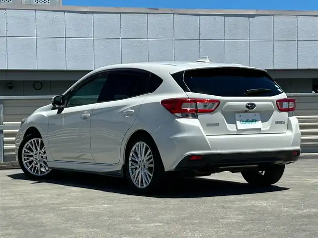 スバル インプレッサ スポーツ 2．0i－S アイサイト 長野県 2017(平29)年 3.1万km クリスタルホワイトP 4WD/純正SDナビ/　（CD/DVD/BT/SD/フルセグ）/バックカメラ/アイサイト/・衝突軽減ブレーキ/・踏み間違い防止/・レーダークルーズコントロール/・ブラインドスポットモニター/・横滑り防止装置/・レーンキープアシスト/アイドリングストップ/ヒルディセントコントロール/パドルシフト/オートライト/ステアリングスイッチ/前席パワーシート/プッシュスタート/スマートキー/純正フロアマット/STIエアロ（サイド）/LEDヘッドライト/フォグランプ