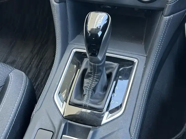 スバル インプレッサ スポーツ 2．0i－S アイサイト 長野県 2017(平29)年 3.1万km クリスタルホワイトP 4WD/純正SDナビ/　（CD/DVD/BT/SD/フルセグ）/バックカメラ/アイサイト/・衝突軽減ブレーキ/・踏み間違い防止/・レーダークルーズコントロール/・ブラインドスポットモニター/・横滑り防止装置/・レーンキープアシスト/アイドリングストップ/ヒルディセントコントロール/パドルシフト/オートライト/ステアリングスイッチ/前席パワーシート/プッシュスタート/スマートキー/純正フロアマット/STIエアロ（サイド）/LEDヘッドライト/フォグランプ