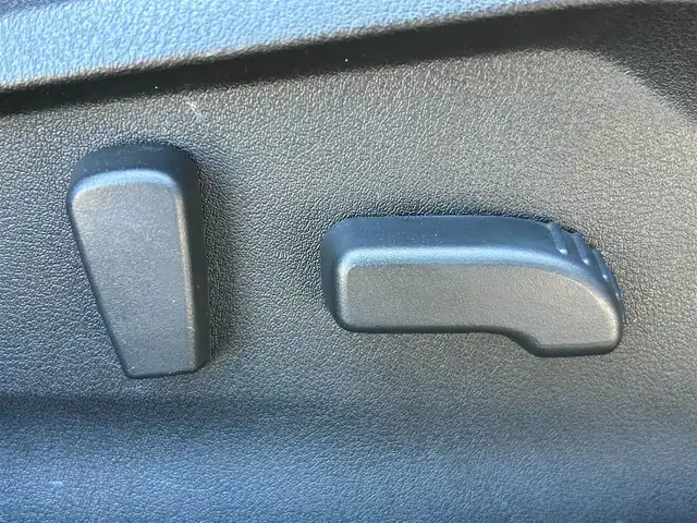 スバル インプレッサ スポーツ 2．0i－S アイサイト 長野県 2017(平29)年 3.1万km クリスタルホワイトP 4WD/純正SDナビ/　（CD/DVD/BT/SD/フルセグ）/バックカメラ/アイサイト/・衝突軽減ブレーキ/・踏み間違い防止/・レーダークルーズコントロール/・ブラインドスポットモニター/・横滑り防止装置/・レーンキープアシスト/アイドリングストップ/ヒルディセントコントロール/パドルシフト/オートライト/ステアリングスイッチ/前席パワーシート/プッシュスタート/スマートキー/純正フロアマット/STIエアロ（サイド）/LEDヘッドライト/フォグランプ