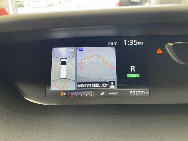 日産 セレナ ハイウェイスター 千葉県 2016(平28)年 6万km カシミヤグレージュ 助手席スライドアップシート/プロパイロット/エマージェンシーブレーキ/車線逸脱防止支援/標識検知/コーナーセンサー（前後）/ふらつき警報/アラウンドビューカメラ/ドライブレコーダー（前後方）/純正9インチSDナビ/CD DVD BT フルセグTV/デジタルインナーミラー/ビルトインETC/両側パワースライドドア/スマートキー/プッシュスタート/LEDヘッドライト/オートブレーキホールド