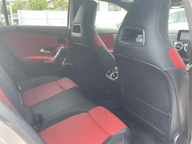 メルセデス・ベンツ Ａ１８０ スタイル AMGライン 静岡県 2018(平30)年 4.3万km イリジウムシルバー レザーエクスクルーシブパッケージ/パノラマサンルーフ /MBUXナビフルセグTV Bluetooth/全方位カメラ/ヘッドアップディスプレイ/アンビエントライト /赤黒レザーシート シートヒーター /前席メモリーパワーシート/DSRCETC