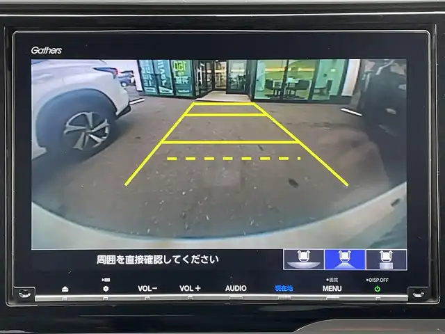 ホンダ フィット ハイブリット L ホンダセンシング 島根県 2018(平30)年 4.9万km プラチナホワイトパール 純正9インチSDナビ(VXM-197VFEi)/(AM/FM/CD/DVD/Bluetooth)/フルセグTV/バックカメラ/衝突被害軽減システム/車線逸脱警報/レーダークルーズコントロール/ハーフレザーシート/ビルトインETC/ドライブレコーダー/LEDヘッドライト/フォグランプ/オートライト/ウィンカーミラー/電動格納ミラー/プッシュスタート/スマートキー/純正フロアマット/ドアバイザー/取扱説明書