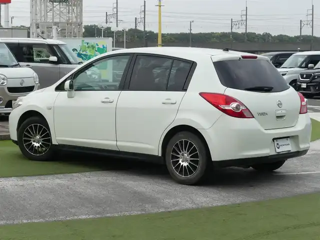 日産 ティーダ 15M 千葉県 2008(平20)年 11.6万km ホワイトパール 純正HDDナビ/【DVD/CD再生機能】/フォグライト/社外15インチアルミホイル/インテリジェントキー