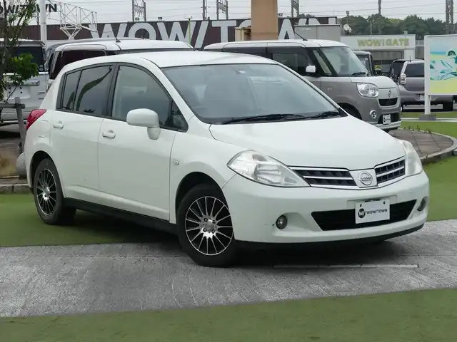 日産 ティーダ 15M 千葉県 2008(平20)年 11.6万km ホワイトパール 純正HDDナビ/【DVD/CD再生機能】/フォグライト/社外15インチアルミホイル/インテリジェントキー
