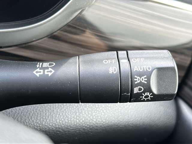 日産 エルグランド 250ハイウェイスターS 青森県 2018(平30)年 9.9万km ブリリアントホワイトパール 4WD/社外メモリナビ・フルセグTV/CD・DVD・Bluetooth・SD/社外フリップダウンモニター/バックカメラ/両側パワースライドドア/バックドアイージークローザー/合皮コンビシート/クルーズコントロール/ETC/LEDヘッドライト/フォグランプ/フロントスポイラー/18インチアルミホイール/社外車高調(TEIN)