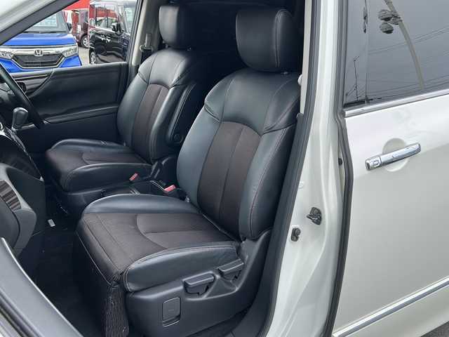 日産 エルグランド 250ハイウェイスターS 青森県 2018(平30)年 9.9万km ブリリアントホワイトパール 4WD/社外メモリナビ・フルセグTV/CD・DVD・Bluetooth・SD/社外フリップダウンモニター/バックカメラ/両側パワースライドドア/バックドアイージークローザー/合皮コンビシート/クルーズコントロール/ETC/LEDヘッドライト/フォグランプ/フロントスポイラー/18インチアルミホイール/社外車高調(TEIN)