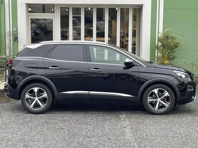 プジョー ３００８ GT ブルー HDi 埼玉県 2018(平30)年 4.7万km 黒 ファーストクラスパッケージ＆ナッパレザーシート/・パノミックサンルーフ/・運転席メモリー付パワーシート/・フロントシートヒーター/・パークアシスト/パワーバックドア/クリアランスソナー/LEDヘッドライト/純正18インチAW/アクティブクルーズコントロール/衝突軽減ブレーキ/レーンアシスト/プッシュスタート/スマートキー/保証書付整備手帳/取扱説明書