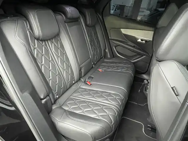 プジョー ３００８ GT ブルー HDi 埼玉県 2018(平30)年 4.7万km 黒 ファーストクラスパッケージ＆ナッパレザーシート/・パノミックサンルーフ/・運転席メモリー付パワーシート/・フロントシートヒーター/・パークアシスト/パワーバックドア/クリアランスソナー/LEDヘッドライト/純正18インチAW/アクティブクルーズコントロール/衝突軽減ブレーキ/レーンアシスト/プッシュスタート/スマートキー/保証書付整備手帳/取扱説明書