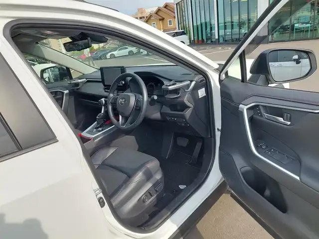 トヨタ ＲＡＶ４ アドベンチャー オフロードPKGⅡ 東京都 2023(令5)年 0.8万km スーパーホワイトⅡ セーフティセンス/プリクラッシュセーフティ/レーントレーシングアシスト/オートハイビーム/レーダークルーズコントロール/ブラインドスポットモニター/純正10インチナビ/BT/TV/AM/FM/AppleCarplay/androidauto/バックカメラ/デジタルインナーミラー/運転席パワーシート/シートヒーター/ベンチレーション/ステアリングヒーター/電動リアゲート/ETC2.0/ダウンヒルアシストコントロール