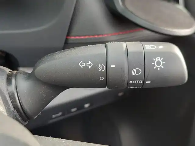 トヨタ ＲＡＶ４ アドベンチャー オフロードPKGⅡ 東京都 2023(令5)年 0.8万km スーパーホワイトⅡ セーフティセンス/プリクラッシュセーフティ/レーントレーシングアシスト/オートハイビーム/レーダークルーズコントロール/ブラインドスポットモニター/純正10インチナビ/BT/TV/AM/FM/AppleCarplay/androidauto/バックカメラ/デジタルインナーミラー/運転席パワーシート/シートヒーター/ベンチレーション/ステアリングヒーター/電動リアゲート/ETC2.0/ダウンヒルアシストコントロール