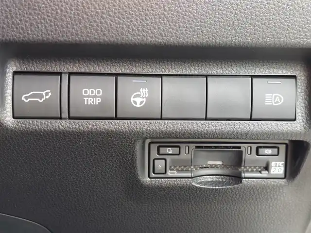 トヨタ ＲＡＶ４ アドベンチャー オフロードPKGⅡ 東京都 2023(令5)年 0.8万km スーパーホワイトⅡ セーフティセンス/プリクラッシュセーフティ/レーントレーシングアシスト/オートハイビーム/レーダークルーズコントロール/ブラインドスポットモニター/純正10インチナビ/BT/TV/AM/FM/AppleCarplay/androidauto/バックカメラ/デジタルインナーミラー/運転席パワーシート/シートヒーター/ベンチレーション/ステアリングヒーター/電動リアゲート/ETC2.0/ダウンヒルアシストコントロール