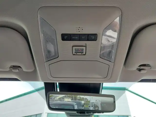 トヨタ ＲＡＶ４ アドベンチャー オフロードPKGⅡ 東京都 2023(令5)年 0.8万km スーパーホワイトⅡ セーフティセンス/プリクラッシュセーフティ/レーントレーシングアシスト/オートハイビーム/レーダークルーズコントロール/ブラインドスポットモニター/純正10インチナビ/BT/TV/AM/FM/AppleCarplay/androidauto/バックカメラ/デジタルインナーミラー/運転席パワーシート/シートヒーター/ベンチレーション/ステアリングヒーター/電動リアゲート/ETC2.0/ダウンヒルアシストコントロール
