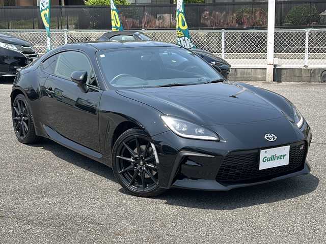 トヨタ ＧＲ８６ RZ 愛知県 2024(令6)年 0.7万km クリスタルブラックシリカ /禁煙車//ワンオーナー//純正SDナビ//フルセグTV//Bluetooth//CD・DVD//FM・AM//HDMI//バックカメラ//ETC//アイサイト//プリクラッシュブレーキ//レーンディパーチャーウォーニング（車線逸脱警報）//ブラインドスポットディテクション//ハーフレザーシート//D/N席シートヒーター//LEDオートライト//電格ミラー//ステアリングスイッチ//プッシュスタート//スマートキー×２//取扱説明書//保証書